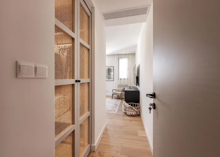 Elysium Heights Апартаменти